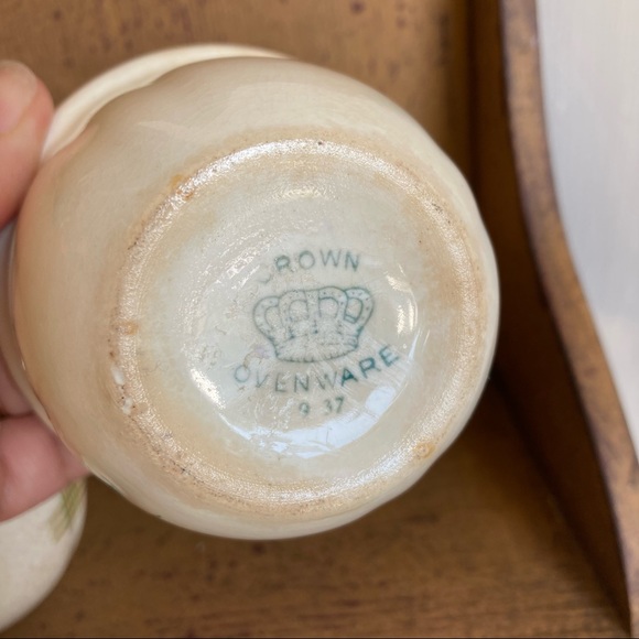 Vintage Crown Ovenware Cups - Picture 4 of 8